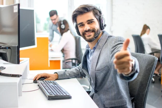 imgi_80_friendly-male-helpline-operator-man-with-headphones-showing-thumb-up-call-center_928174-11832 imgi_80_friendly-male-helpline-operator-man-with-headphones-showing-thumb-up-call-center_928174-11832